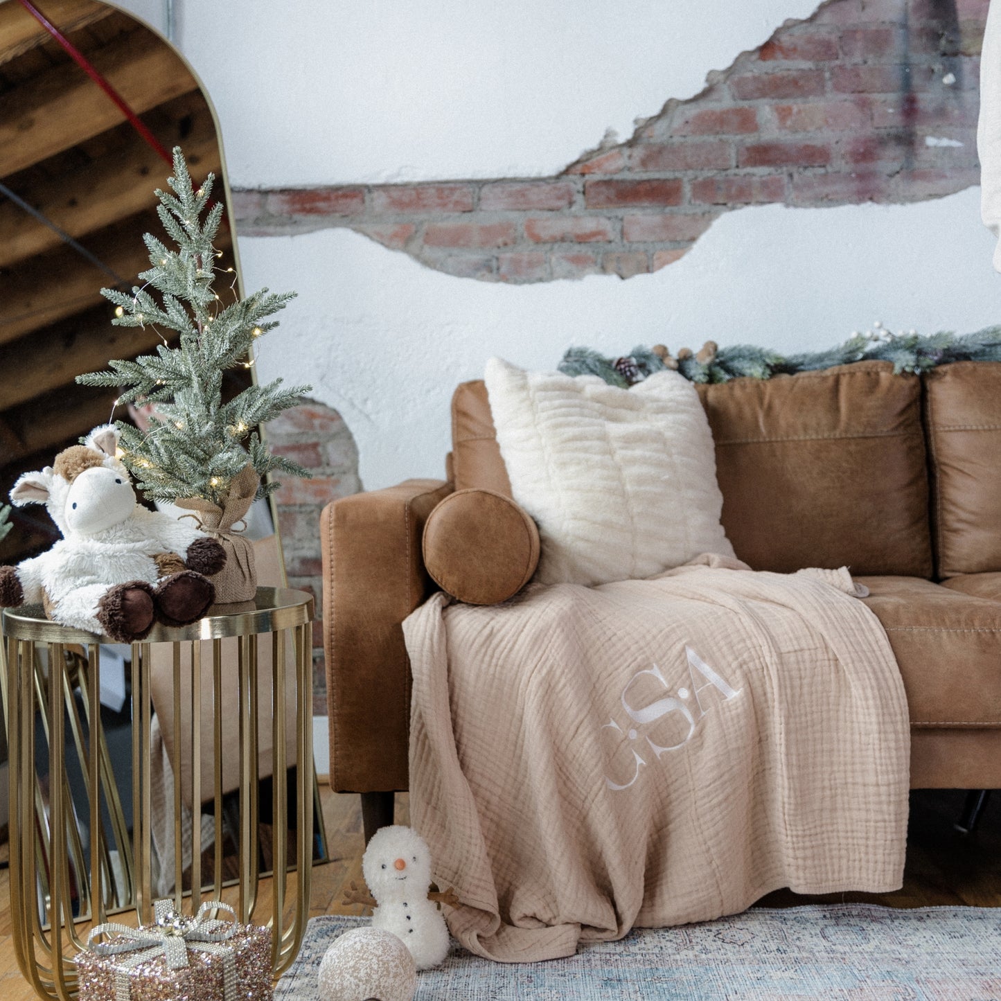 Personalized Embroidered Muslin Throw | Beige